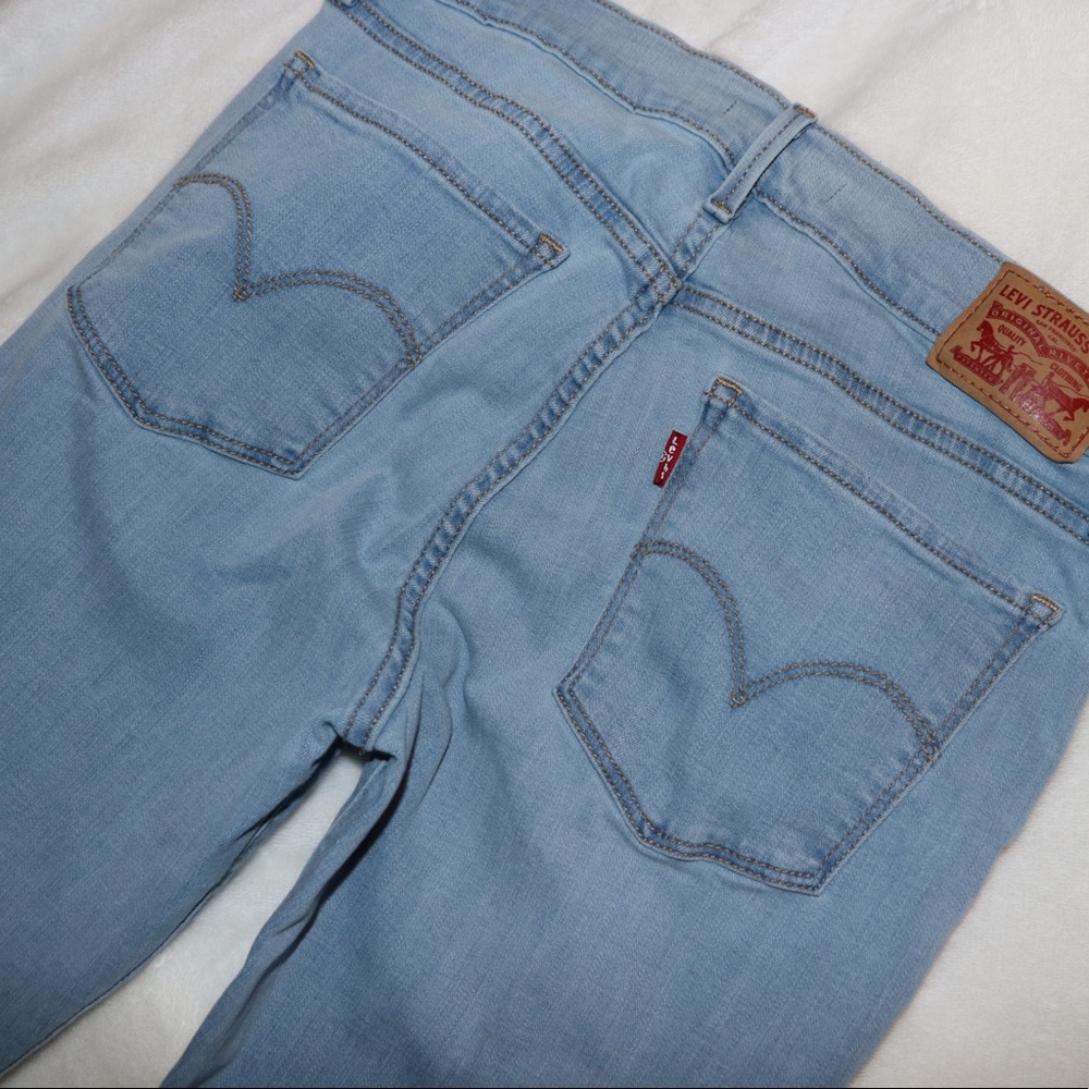 LEVI JEANS